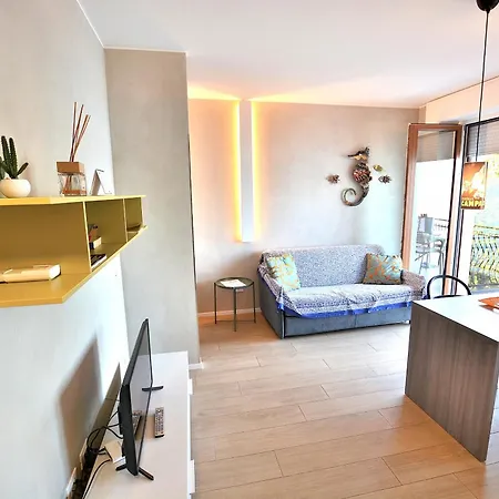 Apartment Leonardo Walsh With View Torri Del Benaco